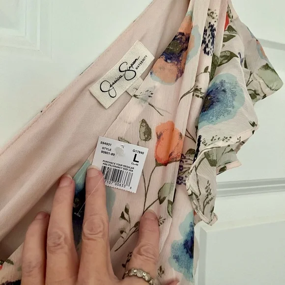 NWT Jessica Simpson Pink Floral Flutter-Sleeve Maternity Dress - Picture 5 of 12